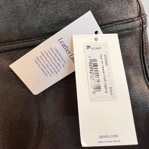 NWT Spanx faux leather Leggings - Picture 4 of 4